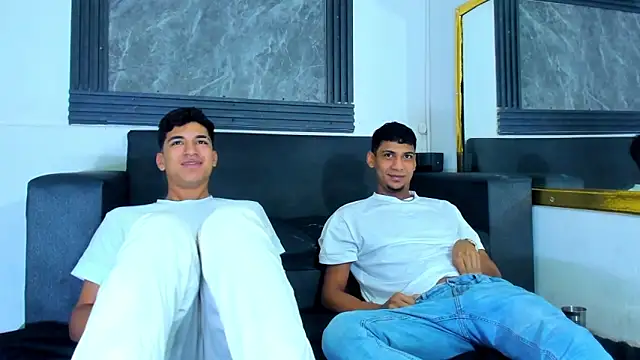 ALEX KEITH26 online show from February 16, 2026, 11:50 am