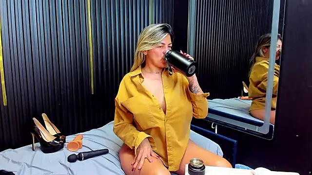 Snapshot of Gabby_santos_ chatting on February 3, 2026, 1:16 pm Gabby santos online show from February 3, 2026, 1:16 pm