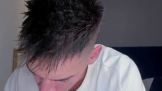 Snapshot of DrakeCarter chatting on February 14, 2026, 12:40 am DrakeCarter online show from February 14, 2026, 12:40 am