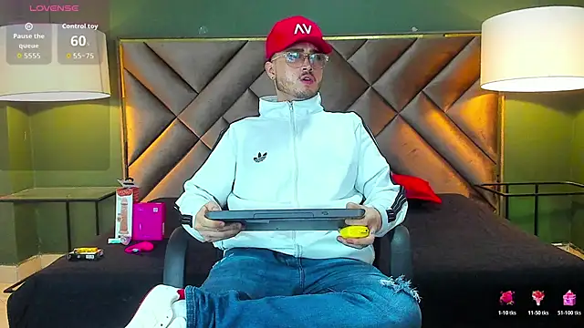 Snapshot of Salvattore_Muller chatting on February 28, 2026, 11:50 pm Salvattore Muller online show from February 28, 2026, 11:50 pm