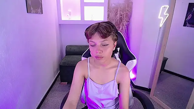 melodyy as online show from January 14, 2026, 12:33 pm