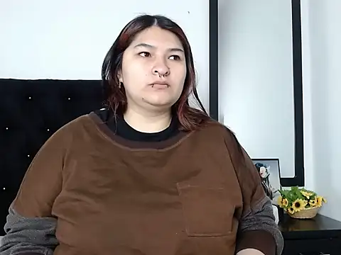 Snapshot of LauraHorny69 chatting on February 10, 2026, 12:53 pm LauraHorny69 online show from February 10, 2026, 12:53 pm