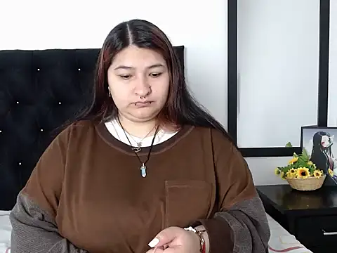 Snapshot of LauraHorny69 chatting on February 22, 2026, 1:42 pm LauraHorny69 online show from February 22, 2026, 1:42 pm