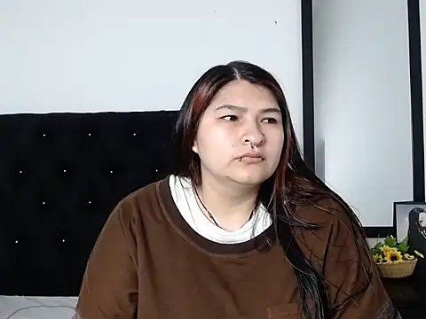 Snapshot of LauraHorny69 chatting on February 25, 2026, 12:48 pm LauraHorny69 online show from February 25, 2026, 12:48 pm