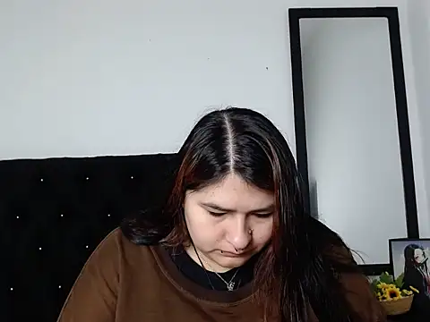 Snapshot of LauraHorny69 chatting on February 27, 2026, 12:49 pm LauraHorny69 online show from February 27, 2026, 12:49 pm