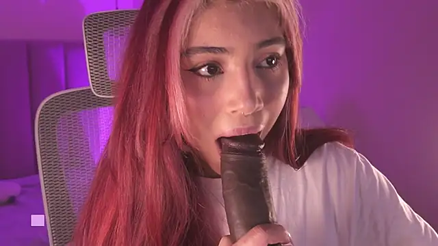 Dakota velvet  online show from April 11, 2026, 11:58 am