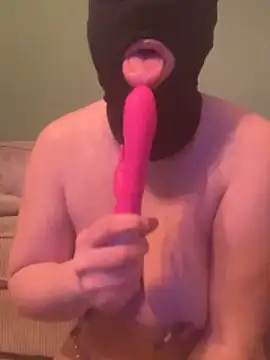 cochonnesoumise59 online show from February 12, 2026, 8:59 pm