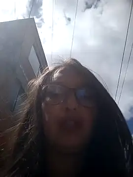 Snapshot of Karla-giraldo_1 chatting on February 25, 2026, 3:21 pm Karla-giraldo 1 online show from February 25, 2026, 3:21 pm