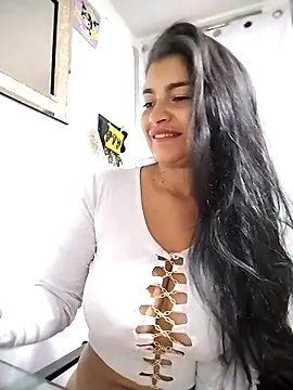 Scarlett Hot69 online show from May 13, 2026, 7:50 am