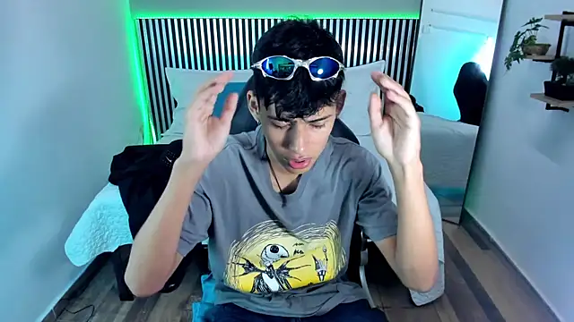 Snapshot of Astaroth_Grigori chatting on February 16, 2026, 6:15 pm Astaroth Grigori online show from February 16, 2026, 6:15 pm