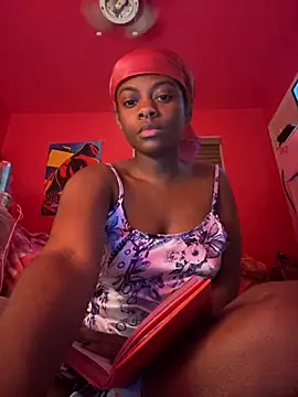 Snapshot of loventries chatting on February 20, 2026, 7:43 am loventries online show from February 20, 2026, 7:43 am