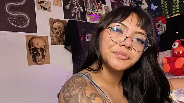 victoriia thompson online show from March 28, 2026, 9:14 pm