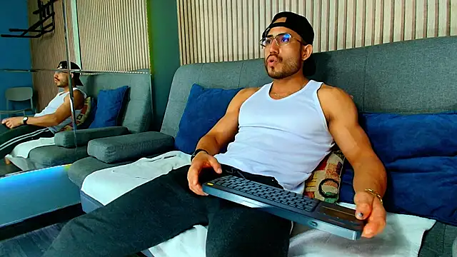 Vans Ross online show from February 13, 2026, 6:59 pm