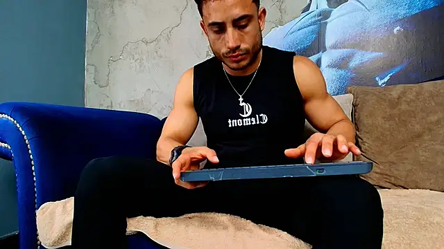 Vans Ross online show from May 23, 2026, 1:48 pm