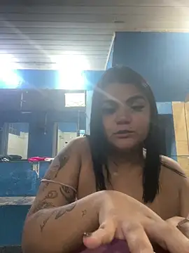 MorenaCariok online show from May 13, 2026, 7:33 pm