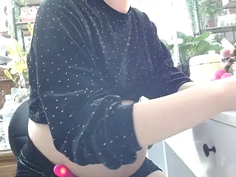 Snapshot of Mika-Spa21 chatting on February 7, 2026, 8:29 am Mika-Spa21 online show from February 7, 2026, 8:29 am