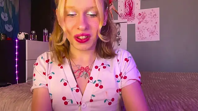 miss barbie111 online show from April 12, 2026, 6:29 am