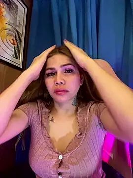 Snapshot of Danaya18 chatting on January 15, 2026, 12:26 am Danaya18 online show from January 15, 2026, 12:26 am