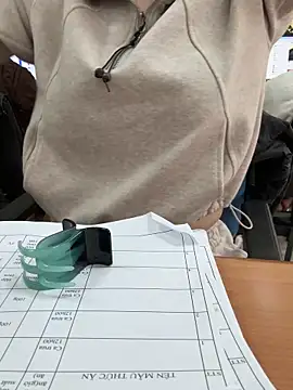 Snapshot of Donna9696 chatting on March 4, 2026, 1:22 am Donna9696 online show from March 4, 2026, 1:22 am