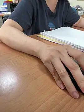 Snapshot of Donna9696 chatting on April 13, 2026, 1:00 am Donna9696 online show from April 13, 2026, 1:00 am