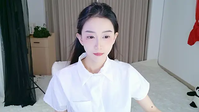 Dancing-Coco12 online show from February 10, 2026, 1:32 am