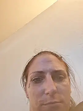 Snapshot of LadySn0w26 chatting on April 23, 2026, 7:16 pm LadySn0w26 online show from April 23, 2026, 7:16 pm