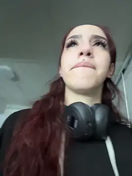 elodie rouge online show from March 26, 2026, 11:05 am