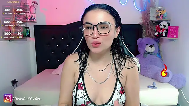 AriaDark online show from May 24, 2026, 10:04 pm