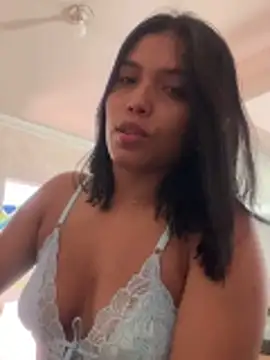 valentina Noa online show from May 13, 2026, 4:48 pm