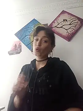 JenniQ69 online show from February 4, 2026, 1:28 pm