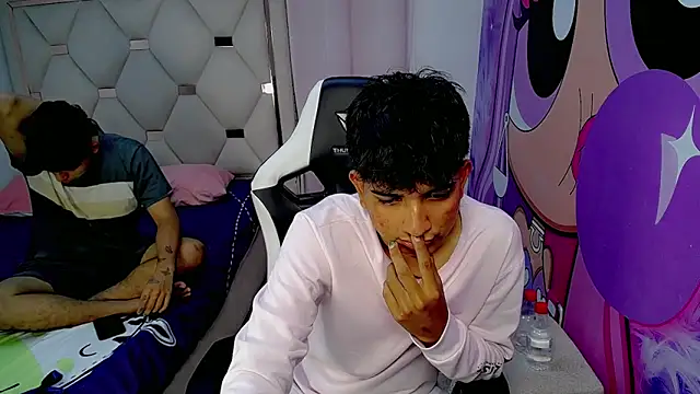 Maxwell boys online show from February 9, 2026, 3:32 am