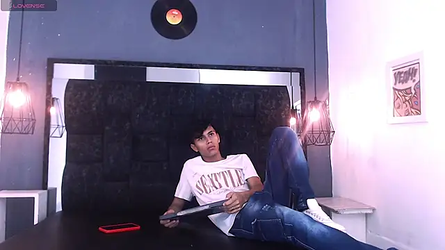 James And Kenet online show from February 28, 2026, 11:33 am