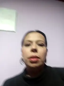 RossyAlvarez online show from April 12, 2026, 2:16 am