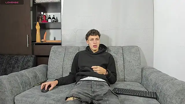 Snapshot of Two_sexboys chatting on February 8, 2026, 7:39 pm Two sexboys online show from February 8, 2026, 7:39 pm