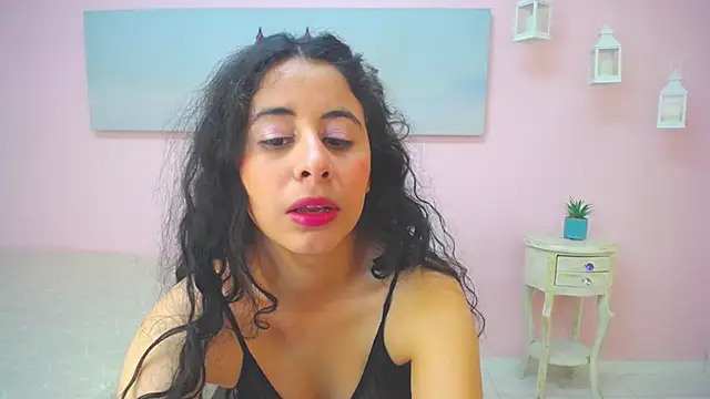 scarlett clyde online show from February 7, 2026, 12:09 pm