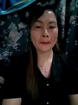 Snapshot of Bling_sexy chatting on February 22, 2026, 1:07 am Bling sexy online show from February 22, 2026, 1:07 am