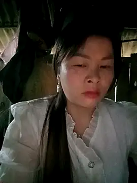 Snapshot of Bling_sexy chatting on March 13, 2026, 12:28 am Bling sexy online show from March 13, 2026, 12:28 am