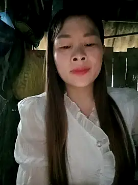 Snapshot of Bling_sexy chatting on March 14, 2026, 1:12 am Bling sexy online show from March 14, 2026, 1:12 am