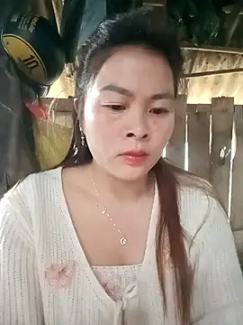 Snapshot of Bling_sexy chatting on March 15, 2026, 1:33 am Bling sexy online show from March 15, 2026, 1:33 am