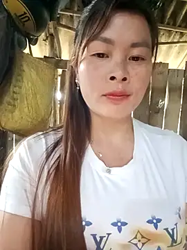 Snapshot of Bling_sexy chatting on March 16, 2026, 5:55 am Bling sexy online show from March 16, 2026, 5:55 am