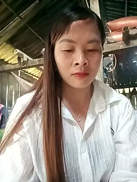 Snapshot of Bling_sexy chatting on March 21, 2026, 1:21 am Bling sexy online show from March 21, 2026, 1:21 am