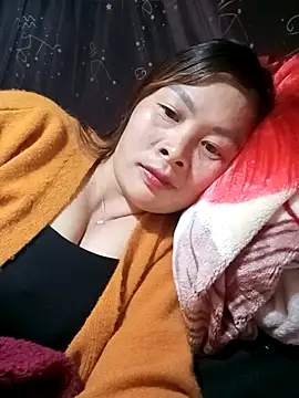 Snapshot of Bling_sexy chatting on March 21, 2026, 9:47 am Bling sexy online show from March 21, 2026, 9:47 am