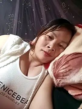 Snapshot of Bling_sexy chatting on March 22, 2026, 1:14 pm Bling sexy online show from March 22, 2026, 1:14 pm