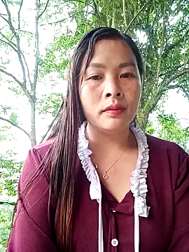 Snapshot of Bling_sexy chatting on March 27, 2026, 10:48 am Bling sexy online show from March 27, 2026, 10:48 am