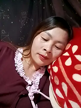 Snapshot of Bling_sexy chatting on March 29, 2026, 1:00 pm Bling sexy online show from March 29, 2026, 1:00 pm