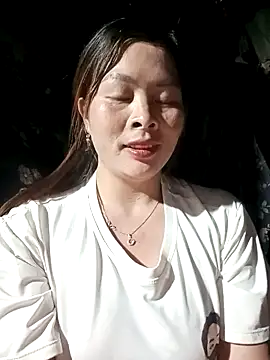 Snapshot of Bling_sexy chatting on March 30, 2026, 1:23 pm Bling sexy online show from March 30, 2026, 1:23 pm