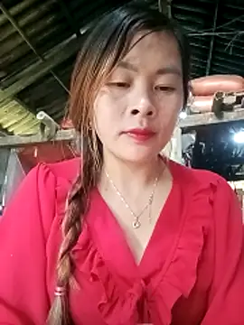 Snapshot of Bling_sexy chatting on April 2, 2026, 2:31 am Bling sexy online show from April 2, 2026, 2:31 am