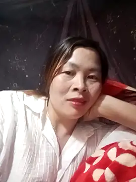 Snapshot of Bling_sexy chatting on April 5, 2026, 1:08 pm Bling sexy online show from April 5, 2026, 1:08 pm