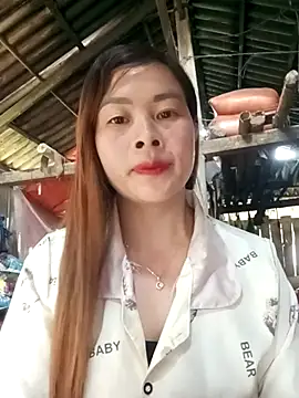 Snapshot of Bling_sexy chatting on April 7, 2026, 8:15 am Bling sexy online show from April 7, 2026, 8:15 am