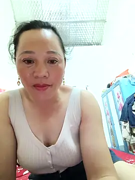 Snapshot of Jooj- chatting on March 3, 2026, 12:11 pm Jooj- online show from March 3, 2026, 12:11 pm